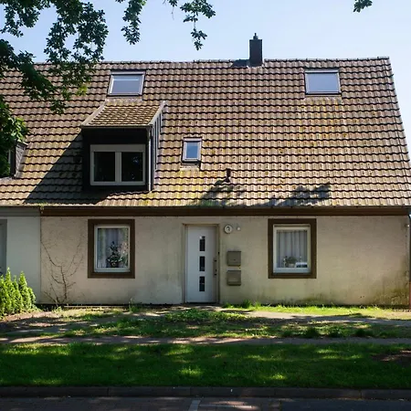 Monteur Apartment Gronau - 3 Bedrooms - 6 Beds شقة *